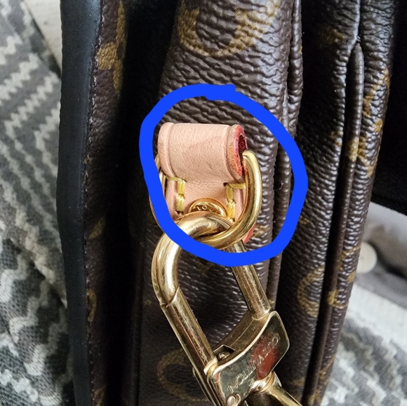 Louis Vuitton Pochette Metis - Picture 7 of 10